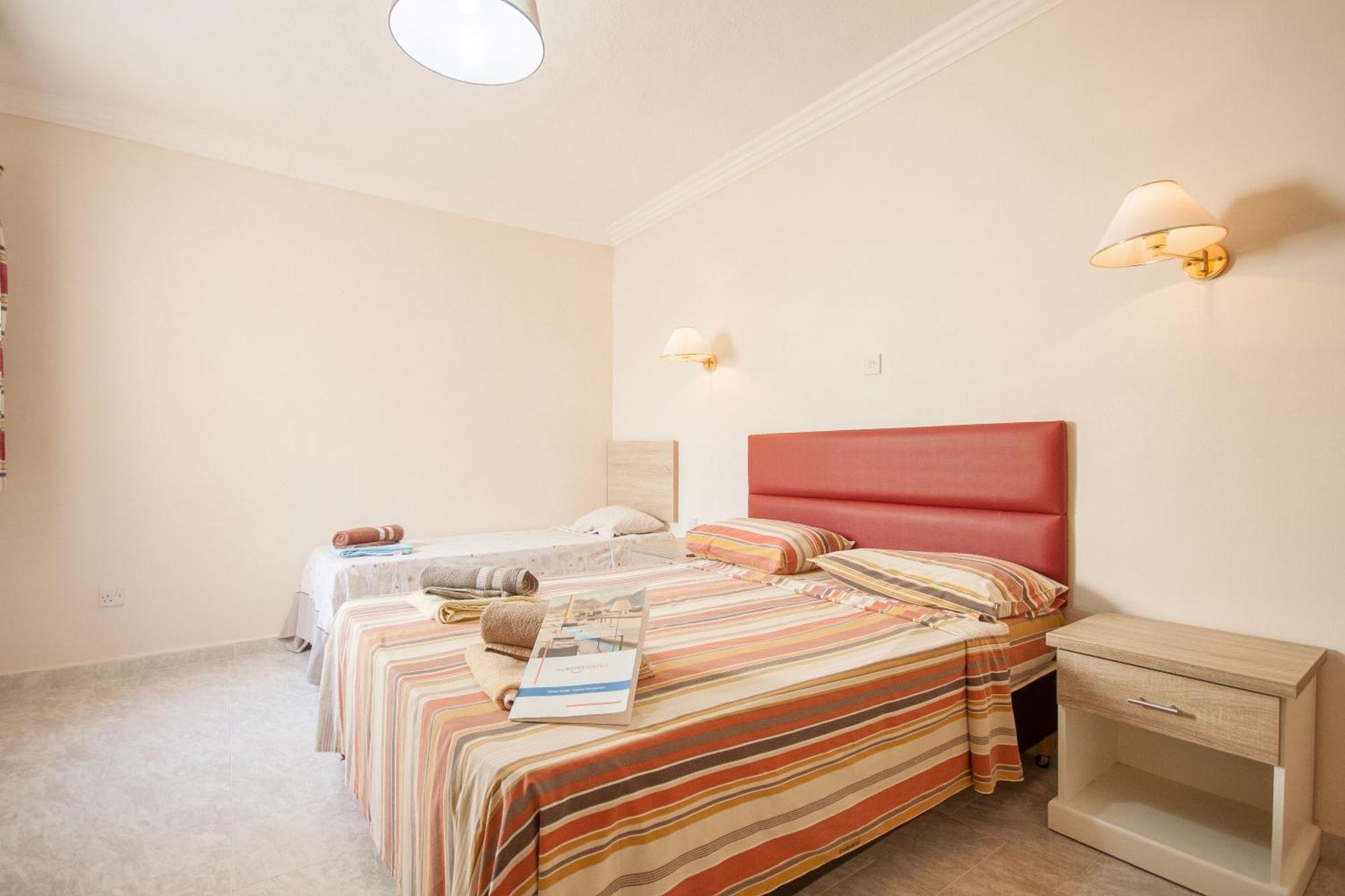 Pool & Sea Merill Apartments Mellieha Exterior foto