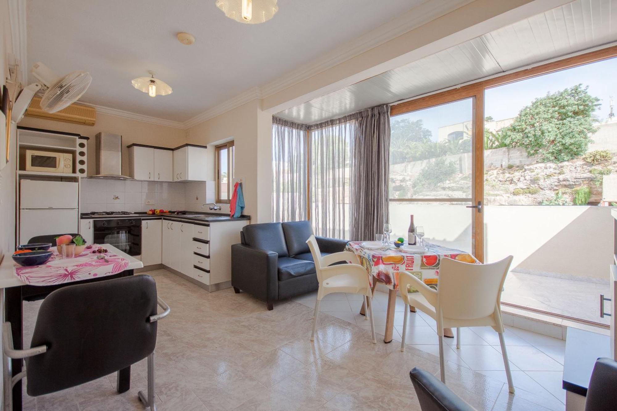 Pool & Sea Merill Apartments Mellieha Quarto foto
